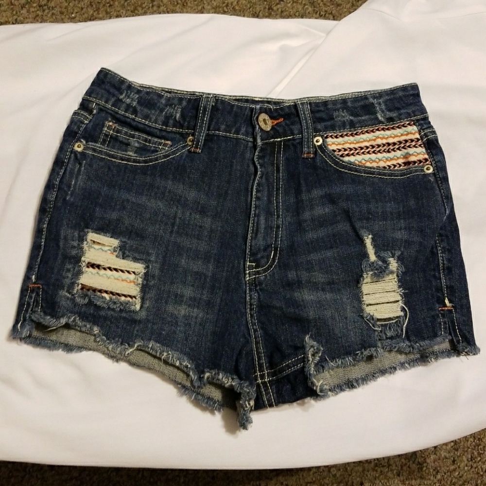 Amazingly adorable Distressed Rue 21 shorts